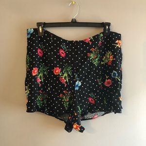 F21+ High-waist shorts (1X)